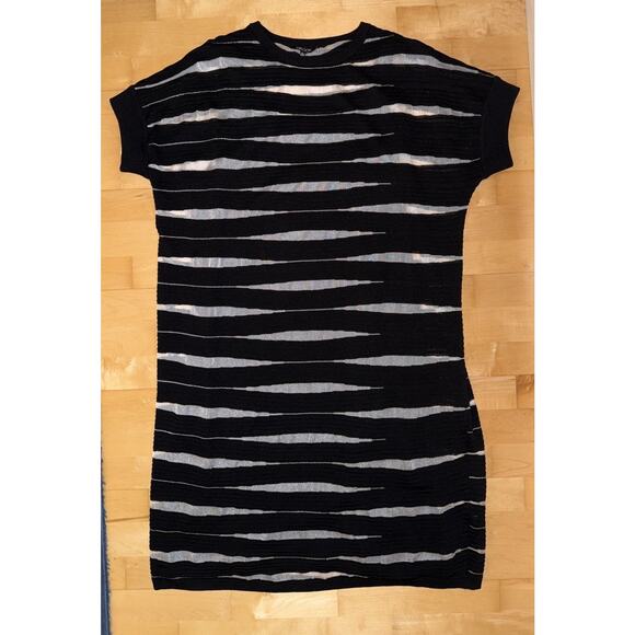 MISOOK Black White Textured Print Acrylic Knit Shift Sweater Short Sleeve Dress - Picture 1 of 5